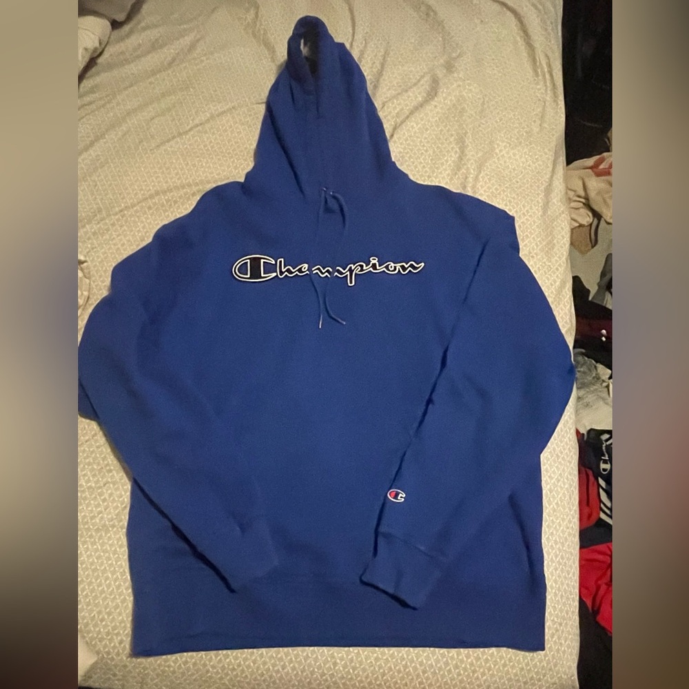 8 Champion XL sweatshirts